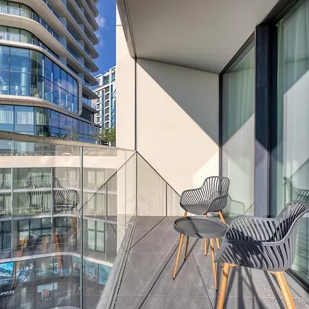 Stylish 1br Getaway In Iconic Mercury Towers * Сент Джулианс