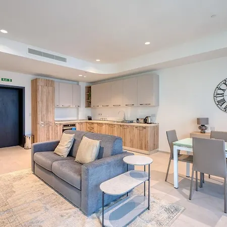 Stylish 1br Getaway In Iconic Mercury Towers * Сент Джулианс